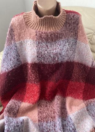 Продам ніжне та тепле пончо з високим коміром та бахромою