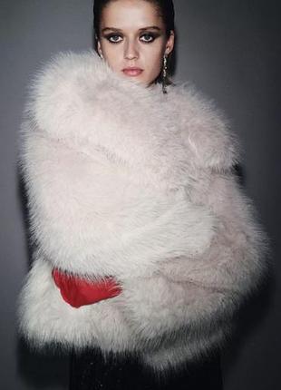 Трендова шуба zara