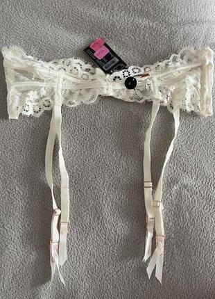 Пояс до панчох