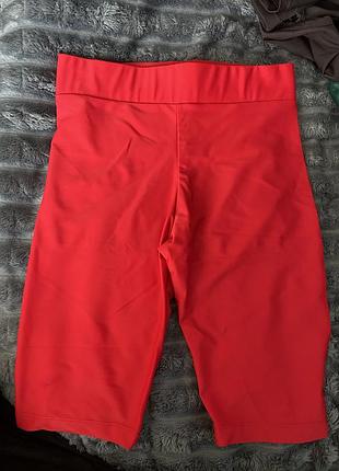 Яскраві червоні велосипедки українського бренду