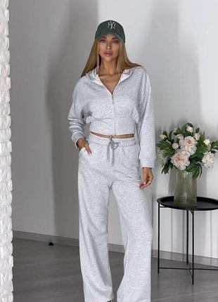 Серый спортивный костюм, не скатывается, укороченная кофта на молнии и широкие брюки