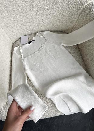 Жіноча вʼязана кофта