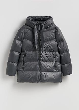 Пухова куртка з каптуром