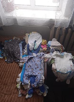 Дитячі речі від 0-1  року. в гарному стані, хороша якість. є на дівчину і на хлопчика. продам оптом.