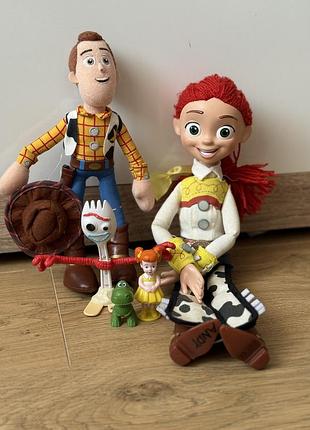 Колекційні іграшки за мотивами мультфільму «історія іграшок».