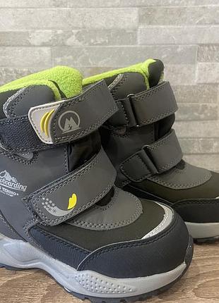 Надзвичайно теплі та водонепроникні зимові чобітки компанії b&g