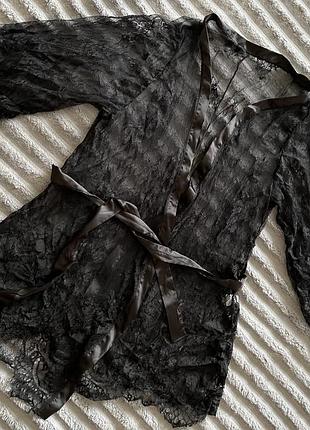 Кружевный обольстительный черный халат sinsay | размер s–m