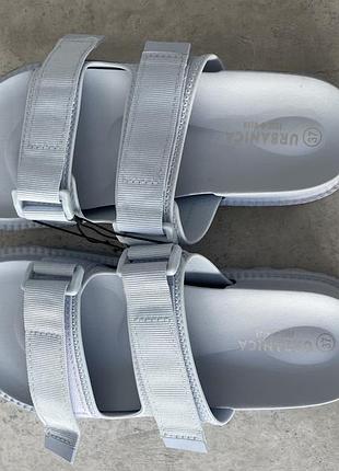 Шльопанці  тапки