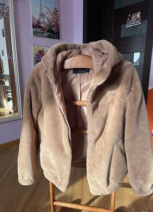 Шубка жіноча демісезонна від sinsay. розмір s, але підійде і на m. стан ідеальний.