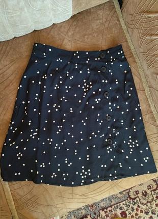 Черная юбка в горох