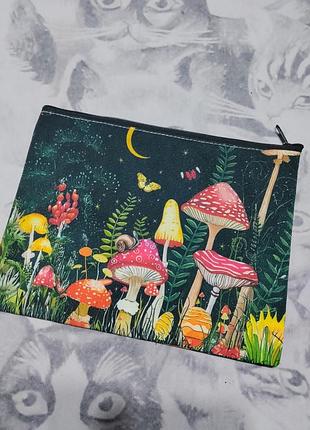 Косметичка мухомори