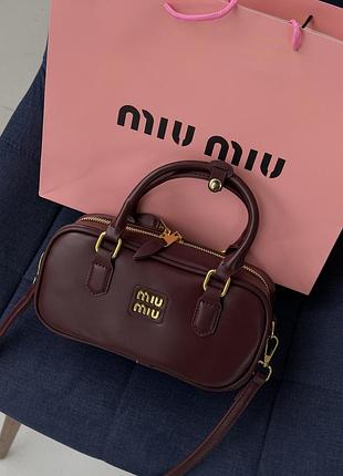 Женская сумка miu miu arcadie через плечо бордовый
