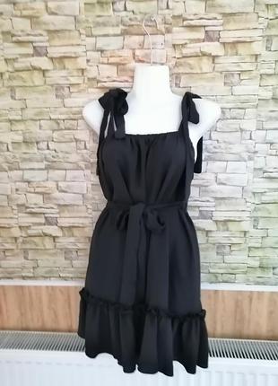 Пляжна сукня з відкритою спинкою