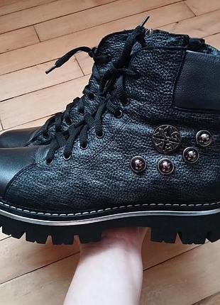 Зимние теплые кожаные ботинки ultra moda