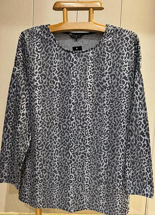 Кофточка в наявності 26.