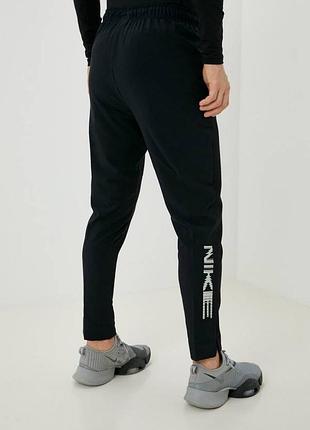 Спортивні чоловічі штани nike
