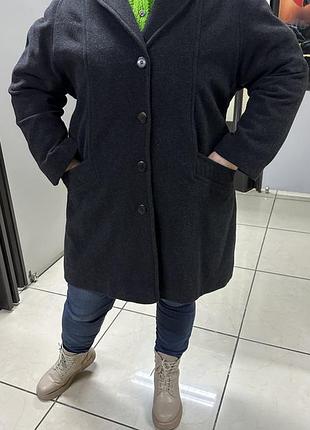 Шерстяное строгое пальто