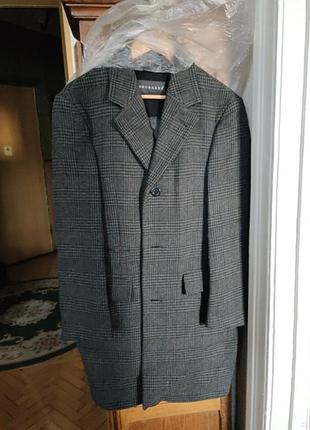 Пальто стильное