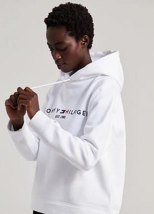 Крутое белое худи tommy hilfiger 2