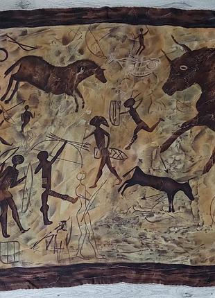 Винтажный шёлковый платок ,принт наскальный рисунок (76 см на 76 см)