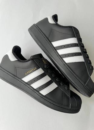 Adidas superstar black хутро