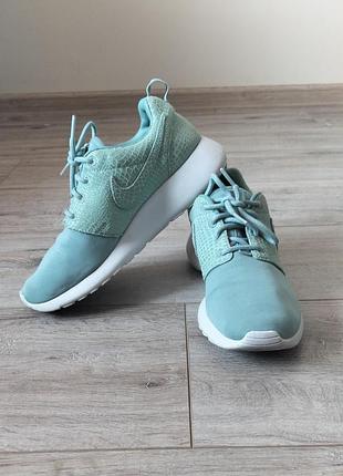 Кроссовки для бега nike roshe one print