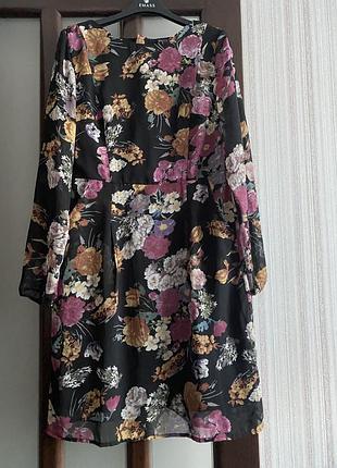 Платье  в цветы