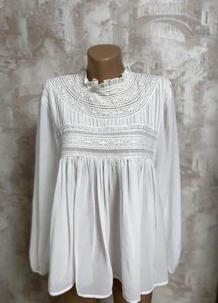 Белая шифоновая блузка,кружево,объёмные рукава