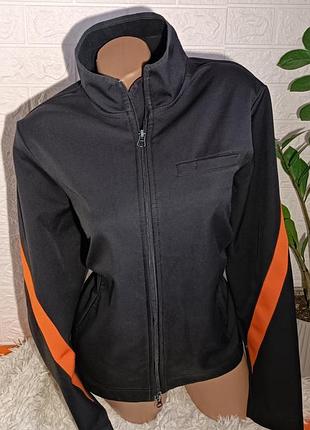 Тепленька вітровка на весну