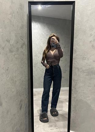 Темно сині джинси мом