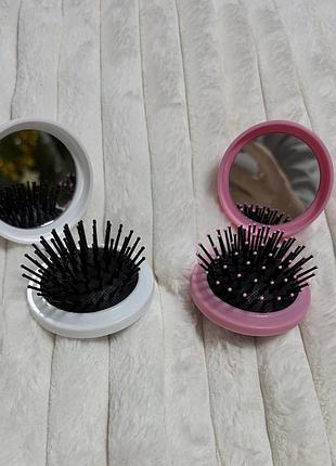 Гребінець с дзеркальцем