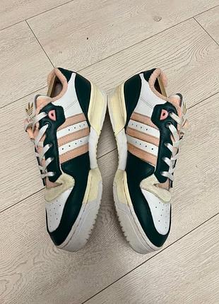 Кросівки адідас adidas 4