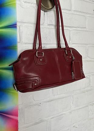 Вінтажна сумка-багет у винному кольорі