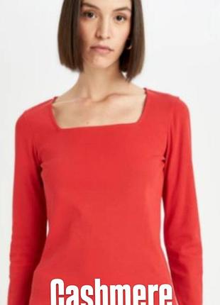 Стильний светр помаранчевого кольору із 💯 щільного кашеміру!