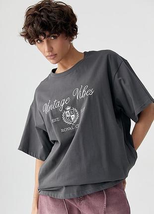 Оверсайз футболка з вишитими написами