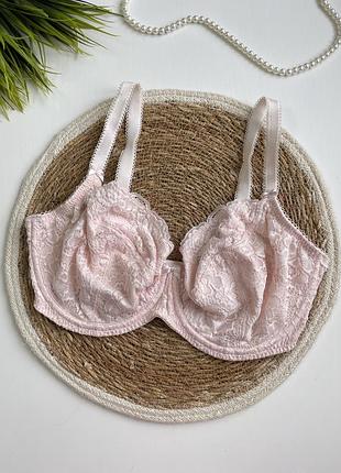 Бюстгальтер красивий