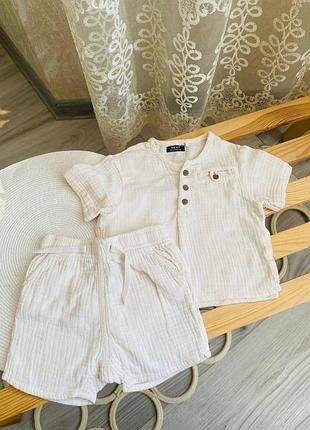 Костюмчик мусліновий