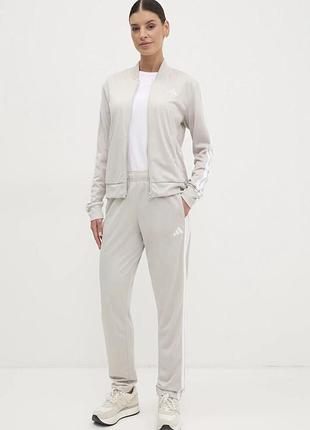 Спортивний костюм adidas