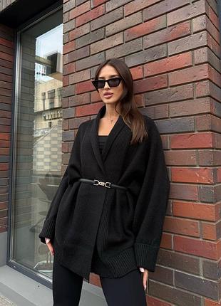 Жіночий кардиган з поясом