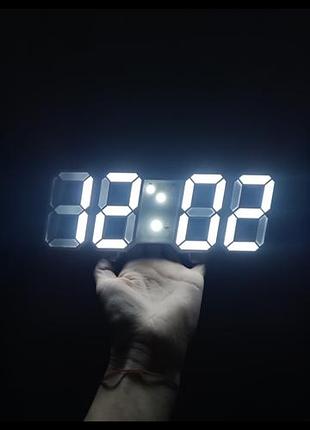 Настольные электронные часы 6