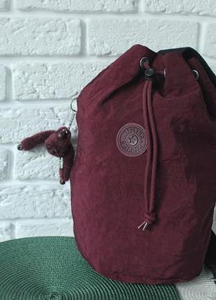 Сумка-рюкзак на одне плече kipling, оригінал. з рідною мавпочкою-підвіскою.