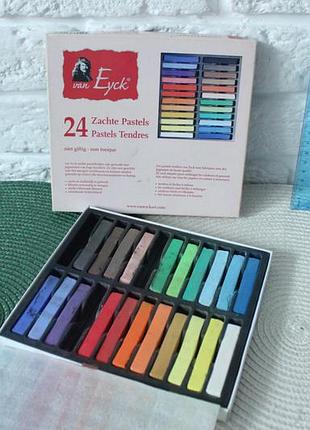 Коробка м'якої пастелі van eyck.