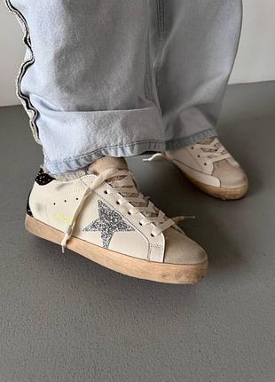 Женские зимние кеды из натурального меха golden goose | white / silver / brown sparkles fur premium ❄️