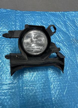 269115087r передняя правая противотуманка с кронштейном renault clio 4