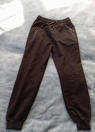 Спортивні штани на хлопчика