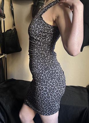 Оригінальна сукня michael kors (xxs) леопардова віскоза 80% віскоза, 20% нейлон (щільний дорогий трикотаж). облягаючий крій, еластична тканина.