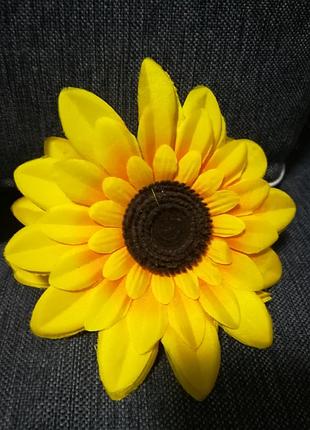 Зажим, заколка, подсолнухи, в украинском стиле.