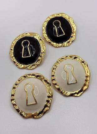 Сережки schiaparelli круглі масивні тренд 2026