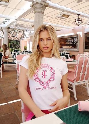 Жіноча футболка