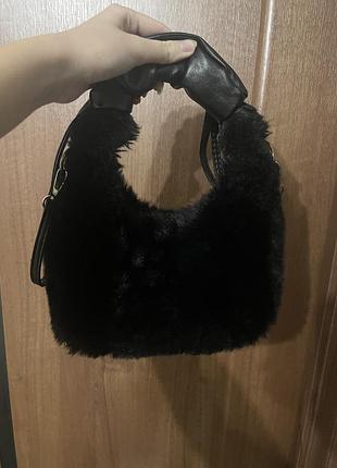 Зимова хутряна сумка